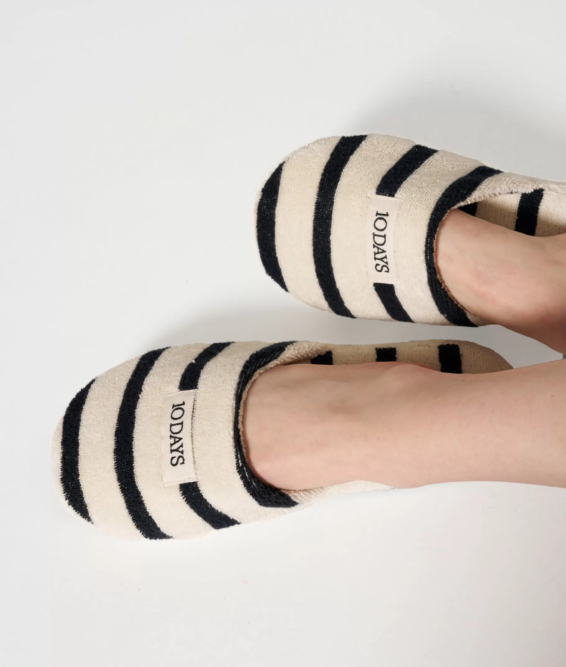 10DAYS slippers stripes