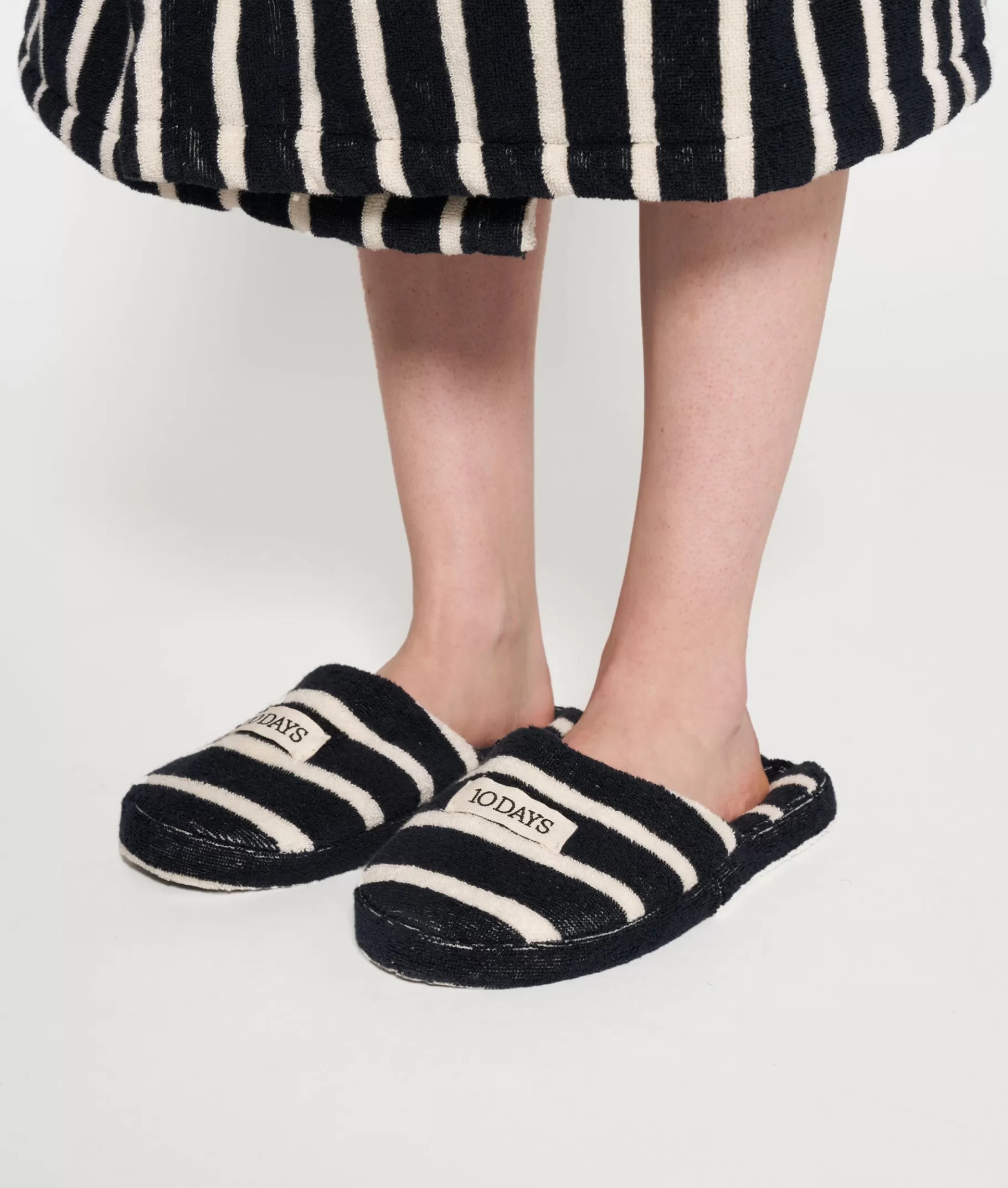 10DAYS slippers stripes