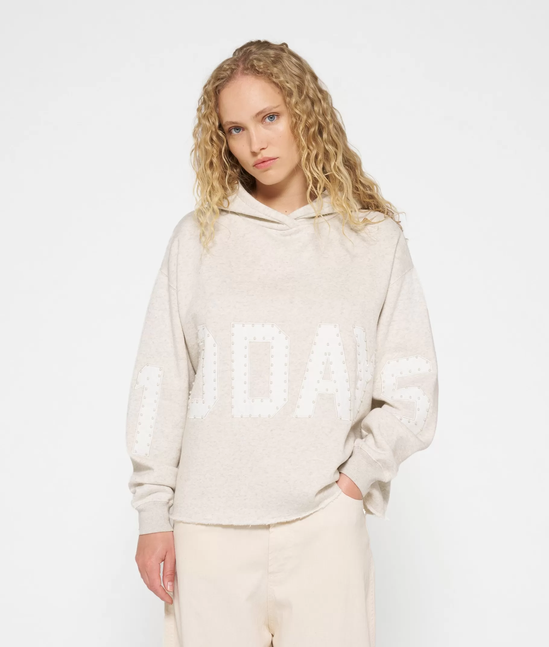 10DAYS statement hoodie pearls